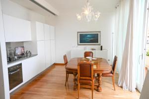 Attico Vista Mare-Un Passo dal Mare by Gessica Holiday