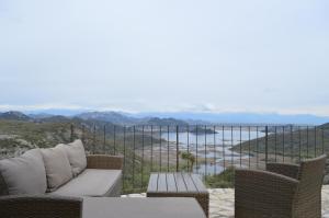 Panorama Stone Houses - Skadar Lake