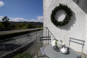 Nearmere, Slps 8, Central, Parking, Balcony, Views