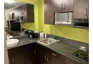 Studio 6 Extended Stay - Columbus, GA -Downtown