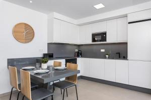 Elegance Apartment "Seaside Retreat"