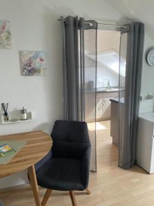 Einzimmer-Apartment Braun