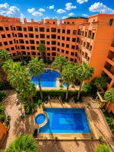 Caprice Royal - 3 Bedroom Luxury Apartment with Pool - Hivernage