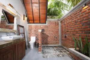 Aalanga Escape by Lush Villa