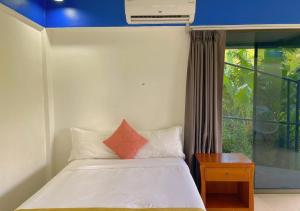 Amazing Seaview and Pool House 2 Beds Karon