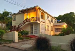 Claraville Apartment - Unit 2