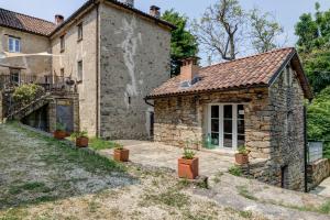 CASCINE CREMA stilvoll renovierte Ferienhäuser mit grossem Pool