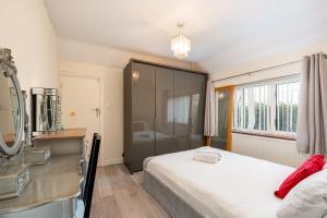 Spacious 3-Bedroom Home in Watford - Pass the Keys