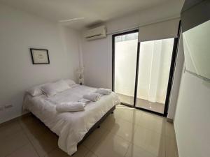 Nice and Modern Apartment, Parking