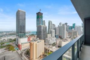 Luxe 1 Bedroom in new Building I Downtown Miami