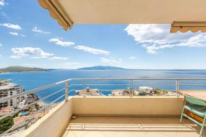 Sunkissed Apartment 1BR Amazing Views by the Sea by PikHost