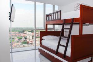 Big Family 3BR Pool Gym Near, Parking, AC, WIFI, El Dorado