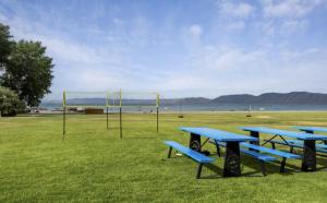 Serenity Now - Ideal Beach, Hot Tub, Games, BBQ, Amazing Views