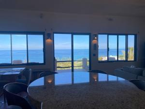 Home With Private Pool Ocean and Mountain Views