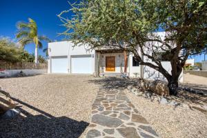 Tranquil 3BR Home, Pool, Rooftop