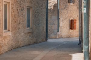 Small stone house Luka