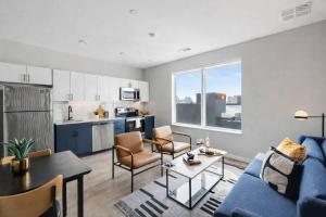 Vinyl - Rooftop Pool - Gym - On Music Row