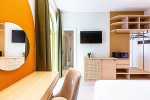 Santorini Luxury Room 8 - Private Balcony with Sea View, Parking and more
