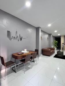 Cozy Clover house