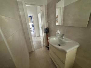Appartamento Fronte Mare con ombrellone e sedie sdraio incluse nel costo