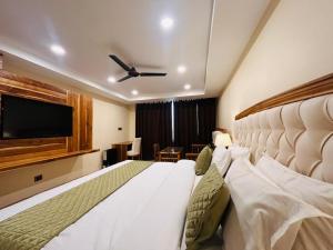 Stay With Shubham Hills View
