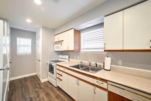 2 Units at Holiday Hills Resort w Pools & Hot Tub
