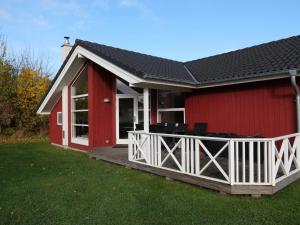 Villa with Integrated Wellness Area