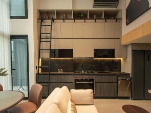 Apartment for 3 in Panama with pool and gym