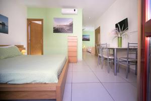 Quadruple Room with Sea View room in B&B del Lungomare
