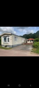 017 Chalet Boslicht - ruim chalet met afgesloten tuin, honden welkom