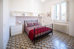 Elegante appartamento vista mare con 4 camere, balconi e ascensore Centro Pescara