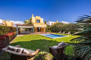 Villa Harmonie by Ocvillas