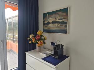 Sunny Lake View Blue & Orange- Family Suite Bissone