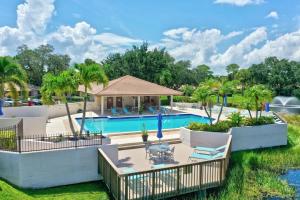 Pet Friendly-Walk to PGA Resort