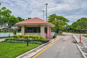 Pet Friendly-Walk to PGA Resort