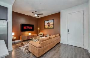 2BR Highrise Balcony View Near FIFA at NRG