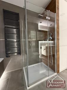 Modern Apart