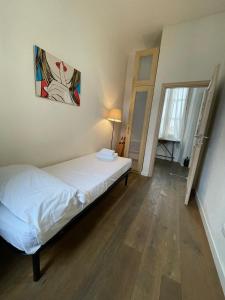 Bright & Central Apartment