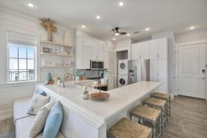 Seaside Cabana TC 10302