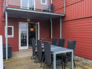 8 person holiday home in Hadsund
