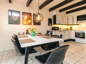 8 person holiday home in Hadsund
