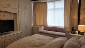 Ansty homes