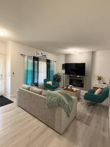 AA RetreatFam-Friendly 3BR Spacious Haven Leduc