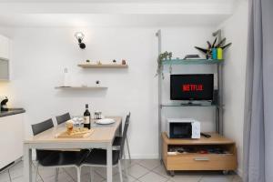 Modern Retreat Corso Buenos Aires MI WiFi and AC