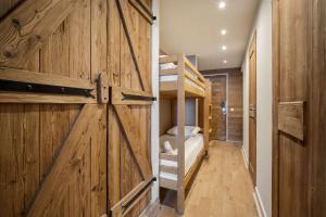 Cozy Renovated with Panoramic Mountain View