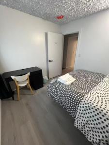 Earles Guest room in Vancouver East