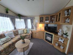 The Promenade Caravan Hire INGOLDMELLS