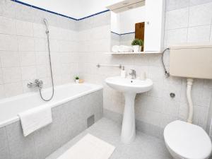 Villa Dudan LakeView Terrace & Parking available