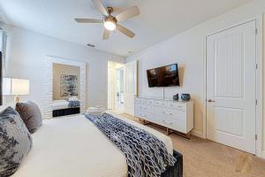 ECR7739 - Resort Style Home 10 min from Disney