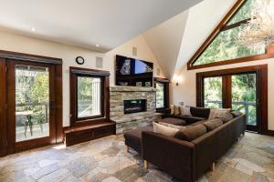 Luxury Ski-in Ski-out home on Blackcomb